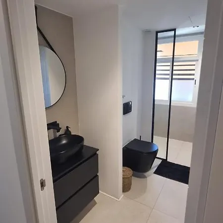 Luxe In Het Centrum Met Gratis Parkeerplek! Apartmán Màlaga
